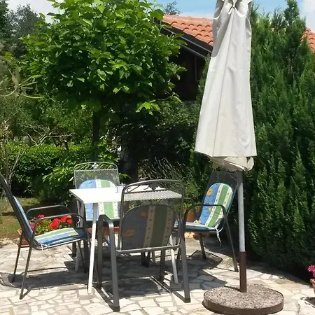 아파트 With A Parking Space Opric, Opatija - 7716 로브란